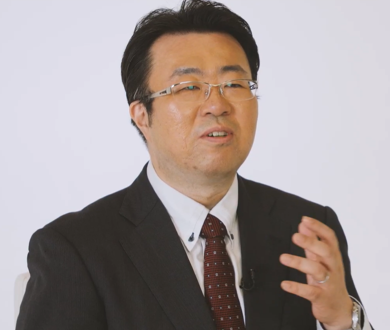 ケアアテンダントの説明をする柳沼さん